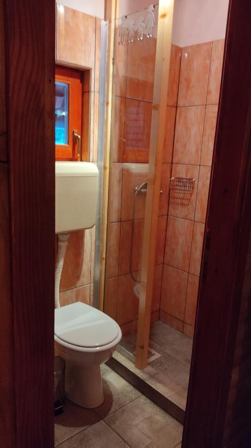 Villa Kuca Za Odmor "Med Strmci" Zlobin Exterior foto